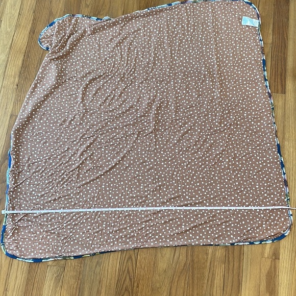 Like new POSH PEANUT Soraya bamboo blanket Patoo fall floral EUC - Picture 6 of 6